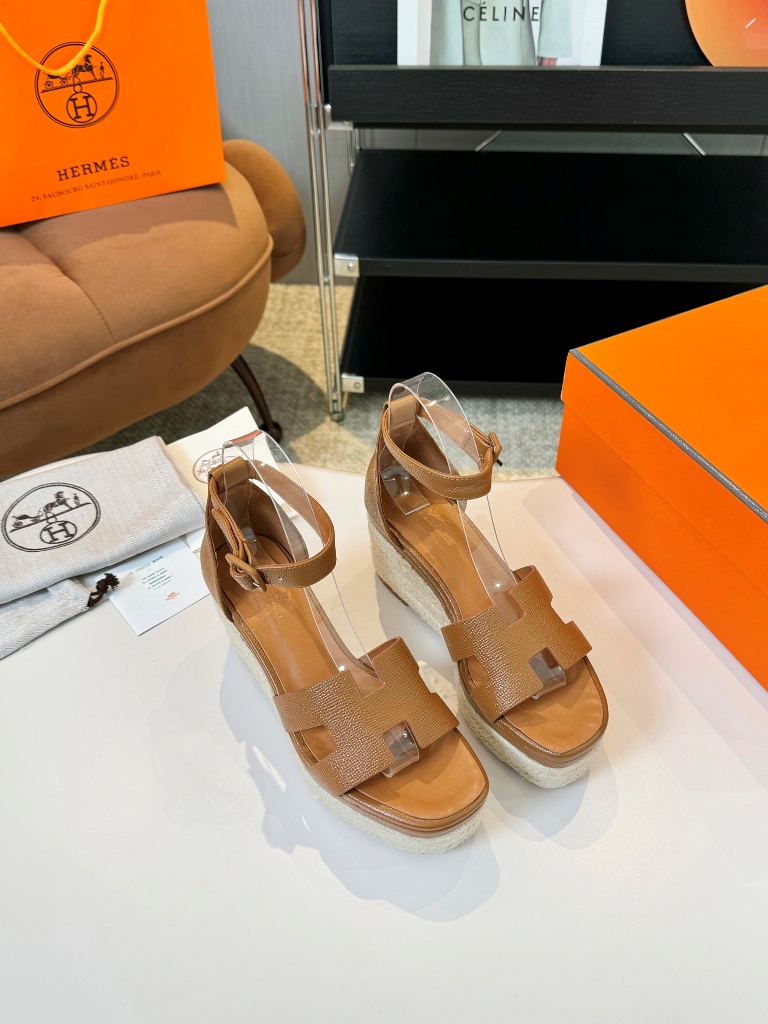 Hermes Sandals(w)-011