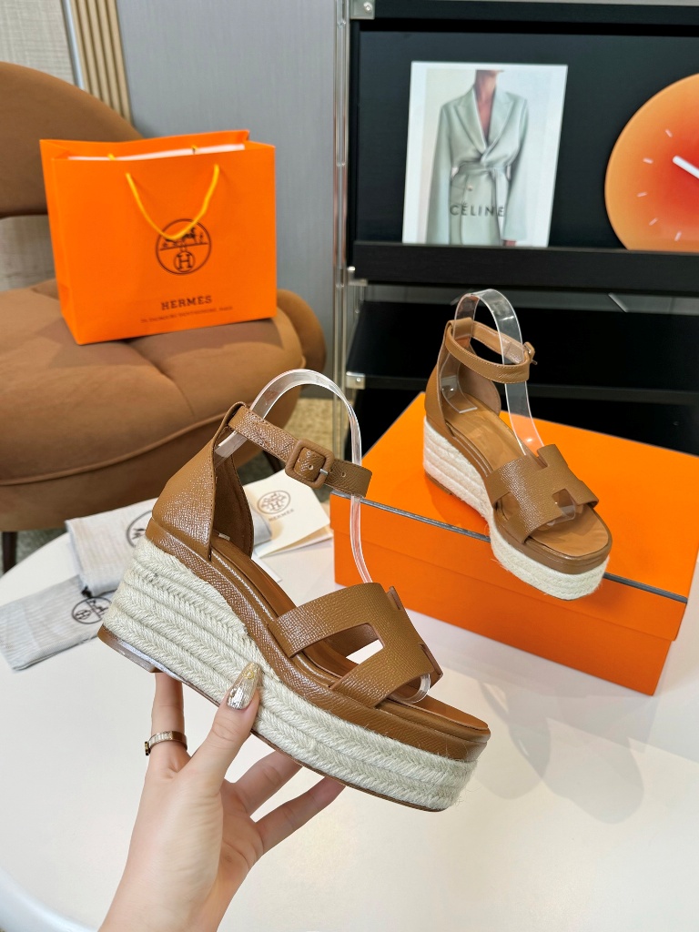 Hermes Sandals(w)-011