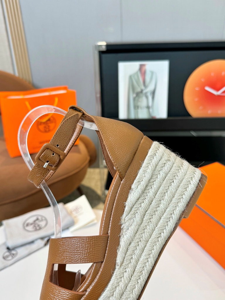 Hermes Sandals(w)-011