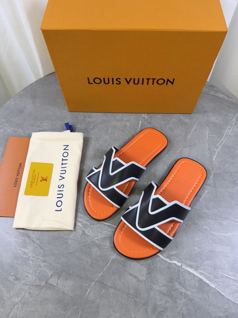 LV Slippers-018