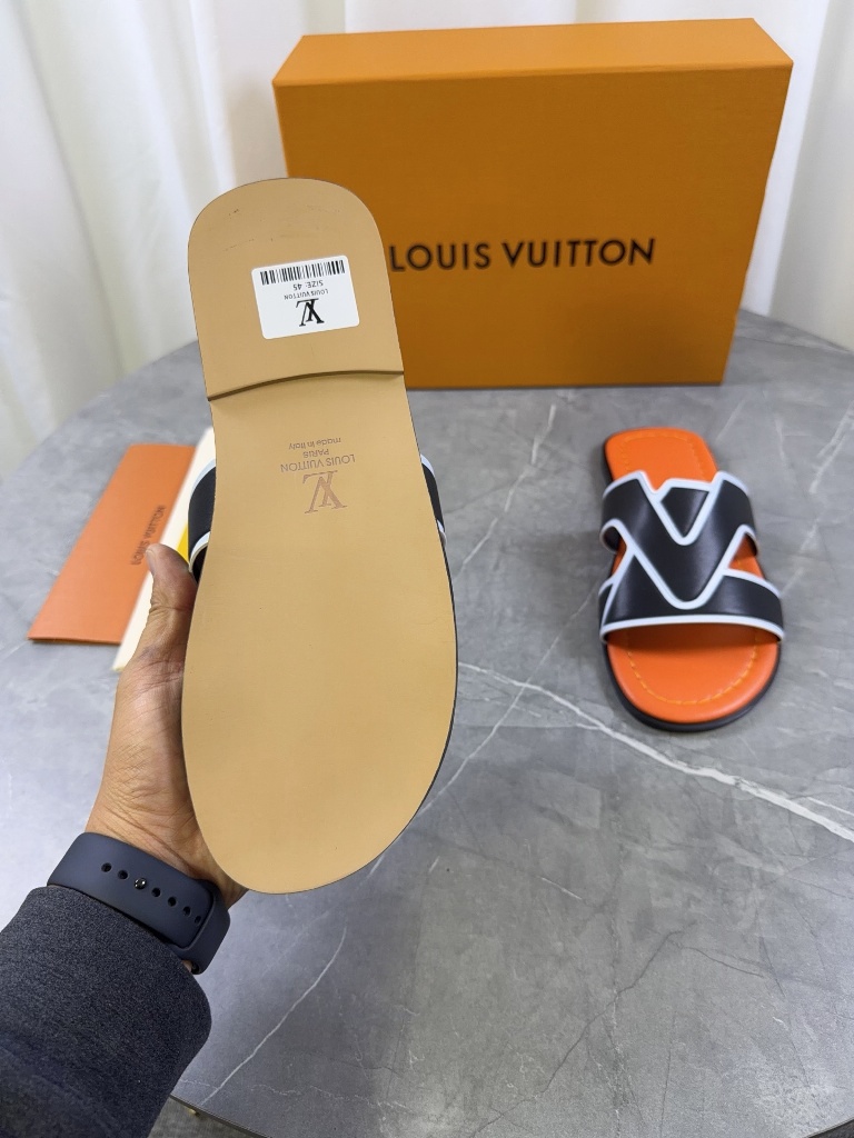 LV Slippers-018