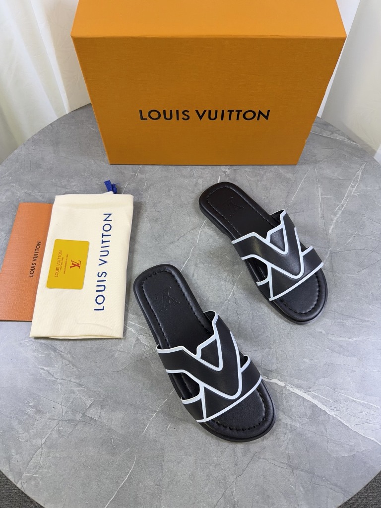 LV Slippers-017