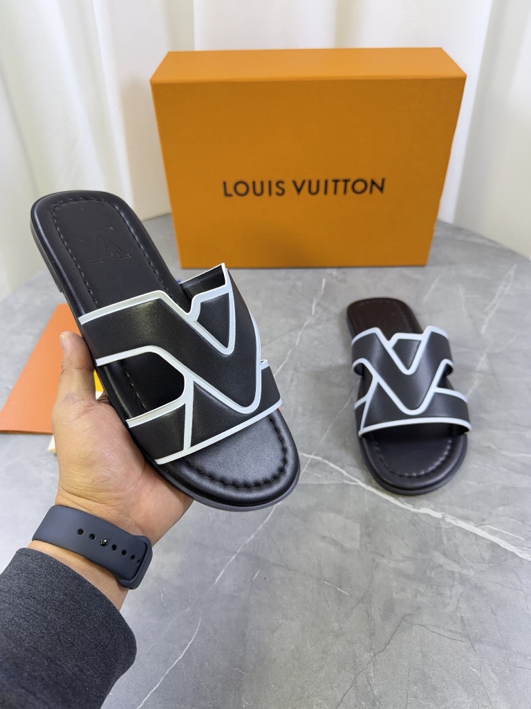 LV Slippers-017