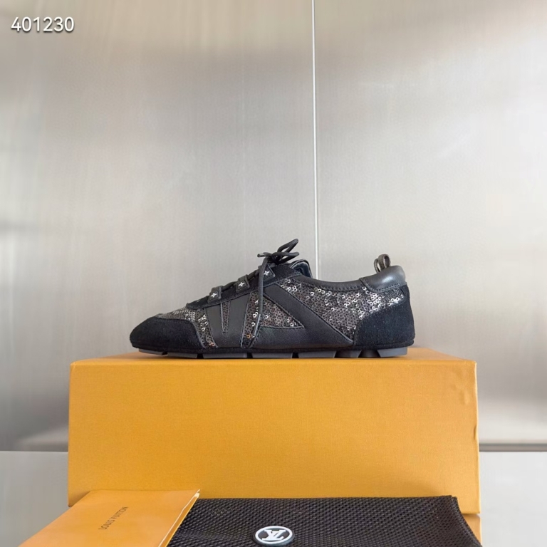 LV Couple Shoes-020