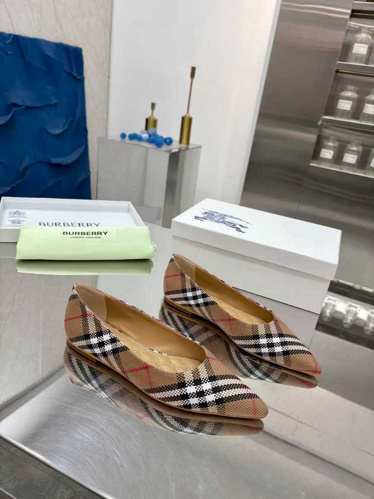 Burberry Shoes(w)-003