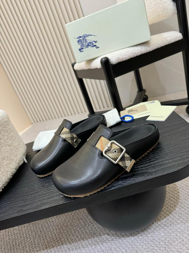 Burberry Slippers-010