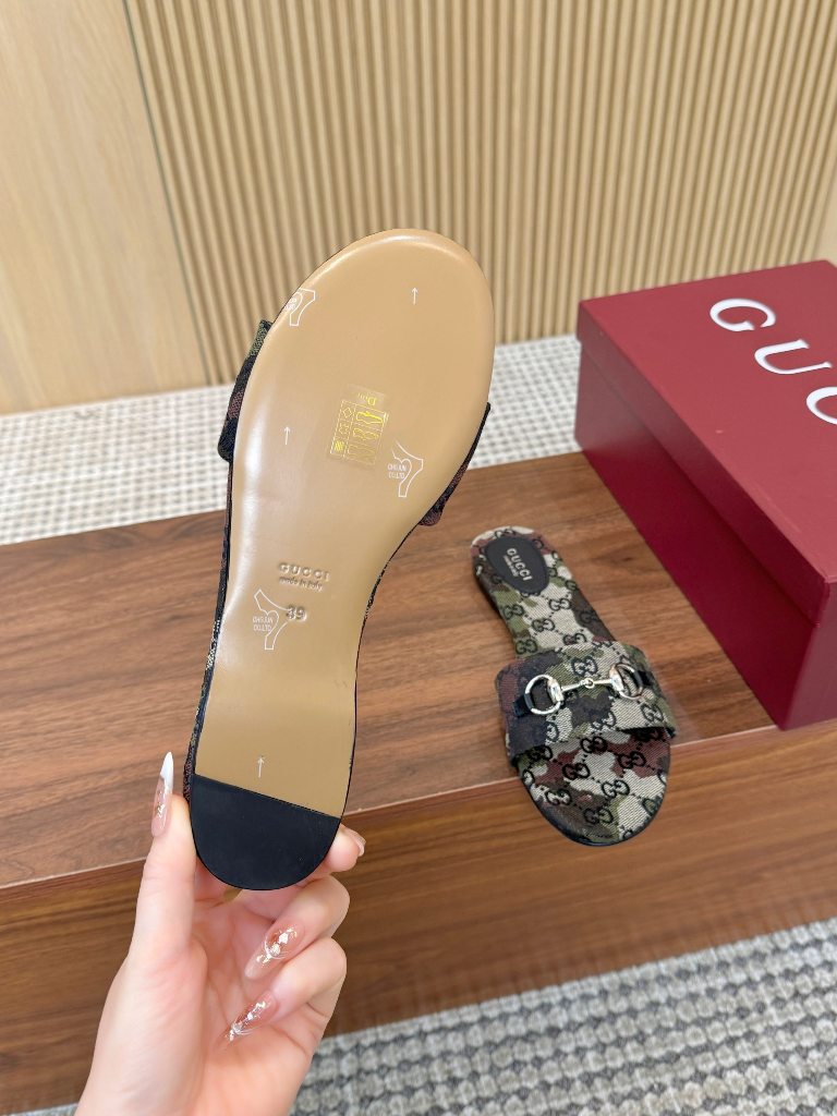 Gucci Slippers(w)-020