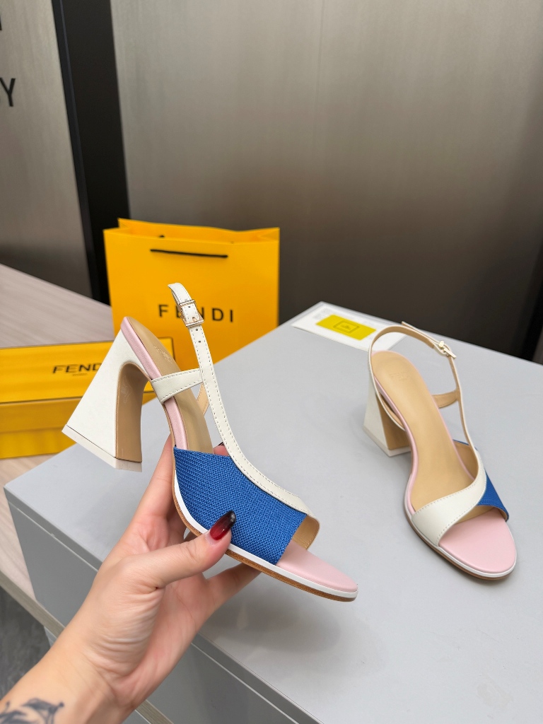 Fendi High Heeled Sandals(w)-005