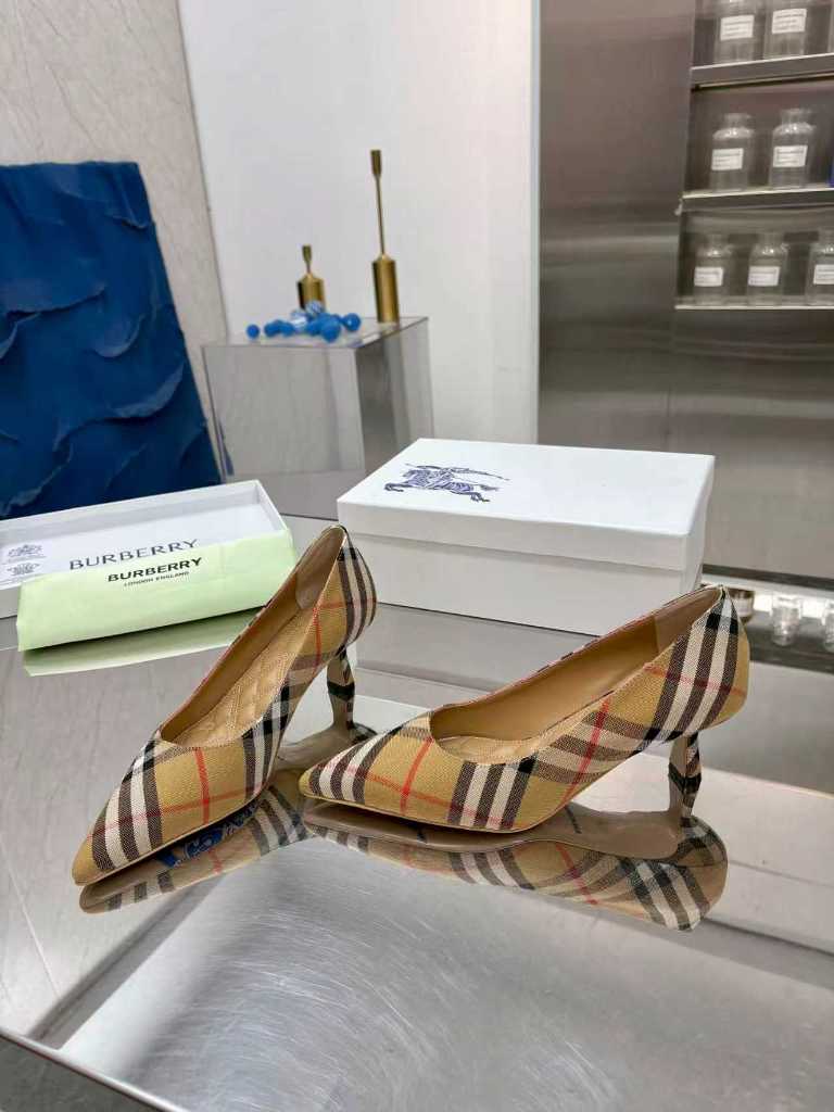 Burberry High Heels(w)-003