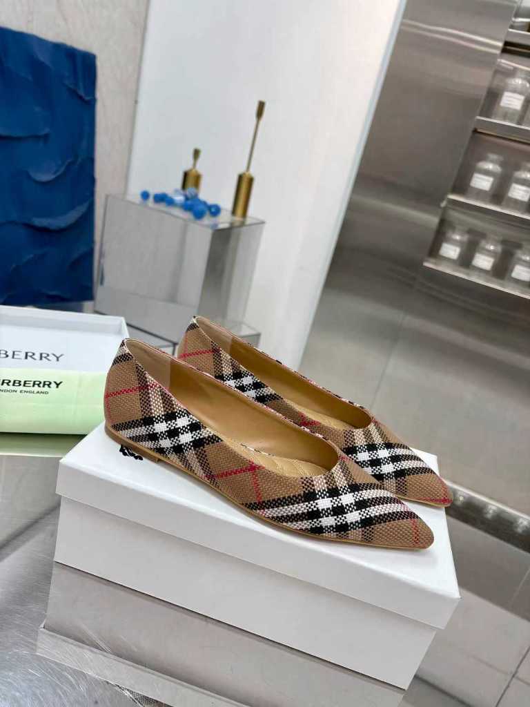 Burberry Shoes(w)-003