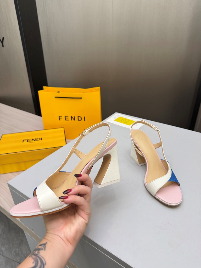 Fendi High Heeled Sandals(w)-005