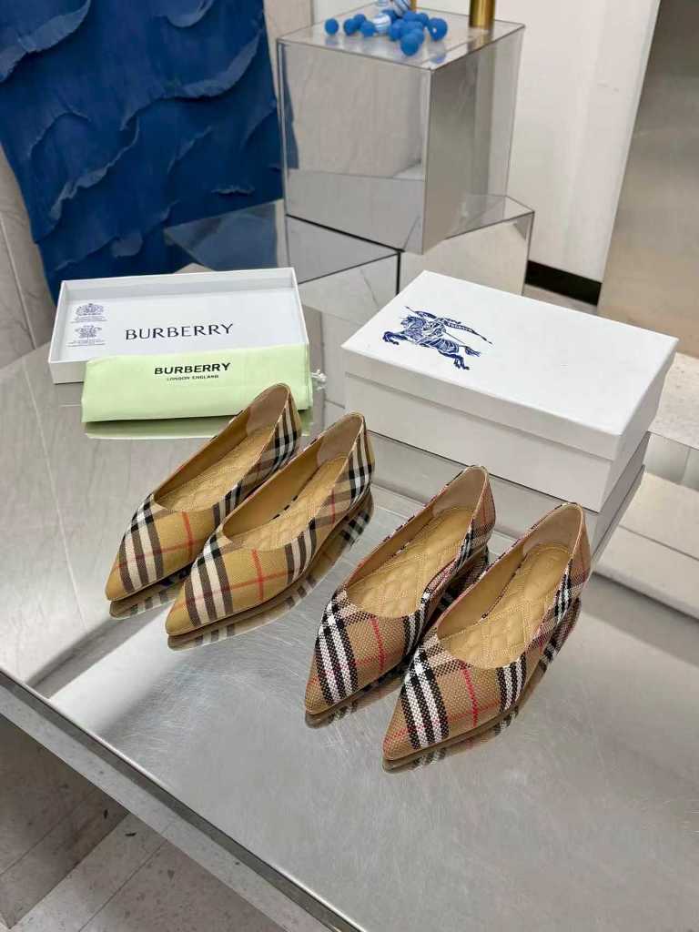 Burberry Shoes(w)-003