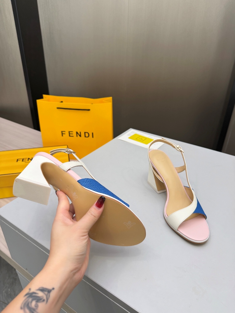 Fendi High Heeled Sandals(w)-005