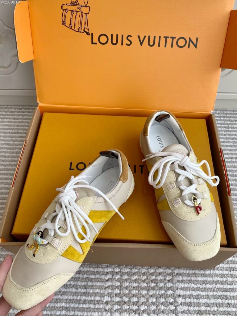 LV Couple Shoes-025