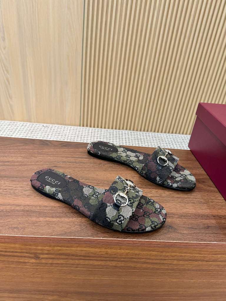 Gucci Slippers(w)-020