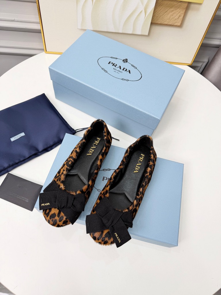 Prada Shoes(w)-003