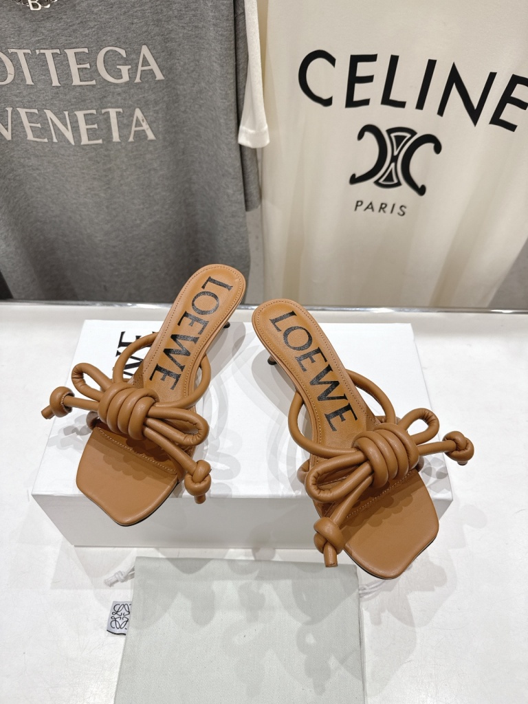 LOEWE Slippers(w)-008
