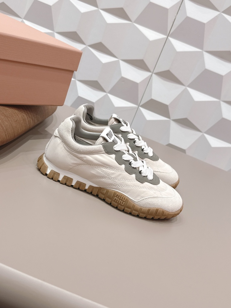MiuMiu Shoes(w)-009