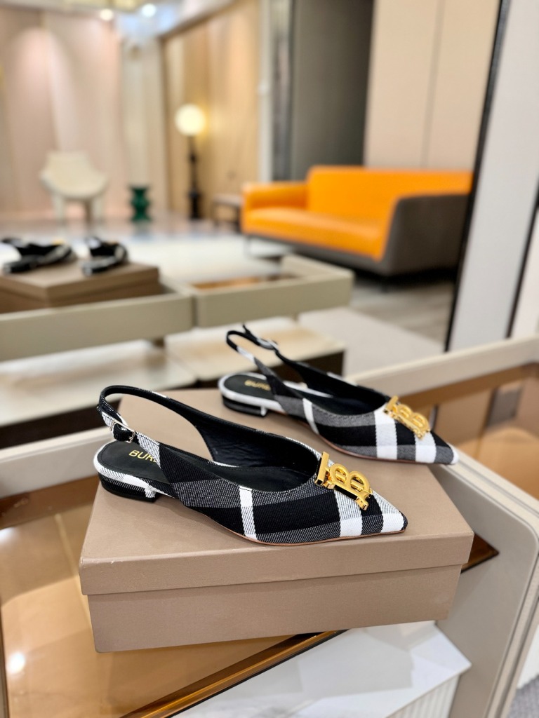 Burberry Sandals(w)-003