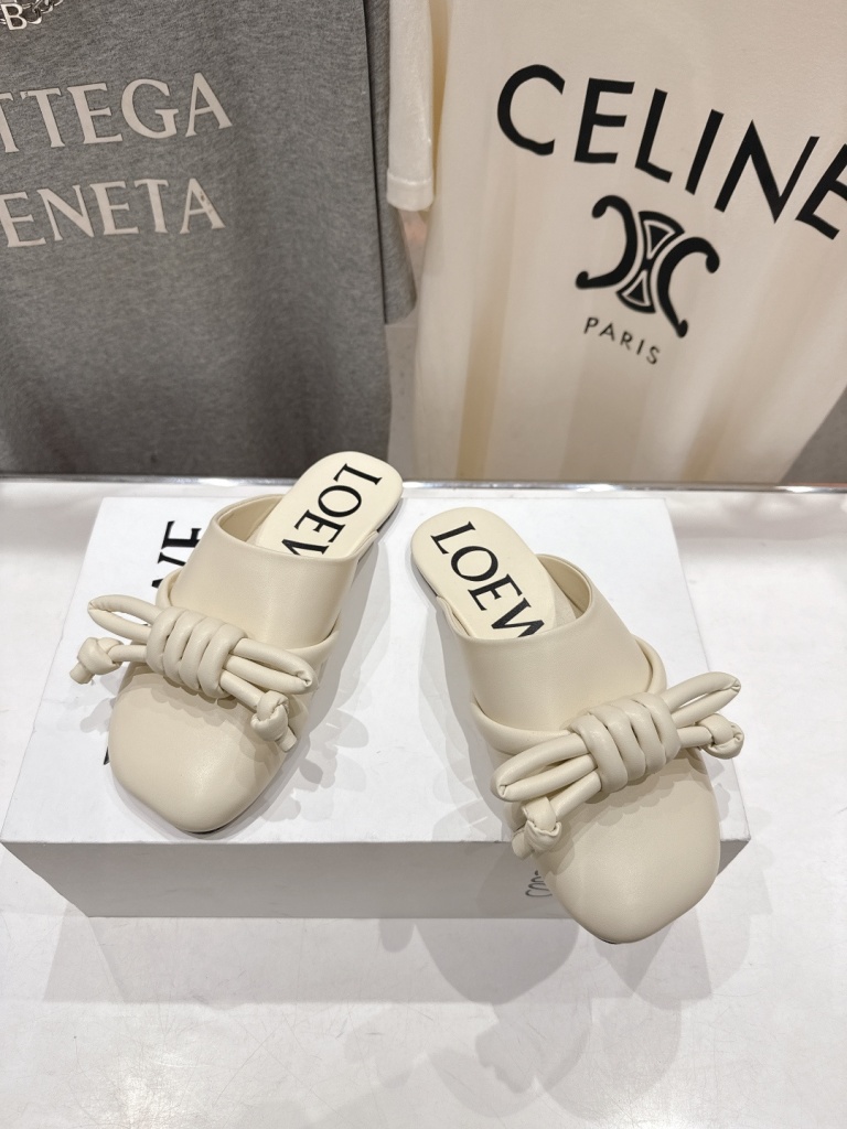 LOEWE Slippers(w)-015