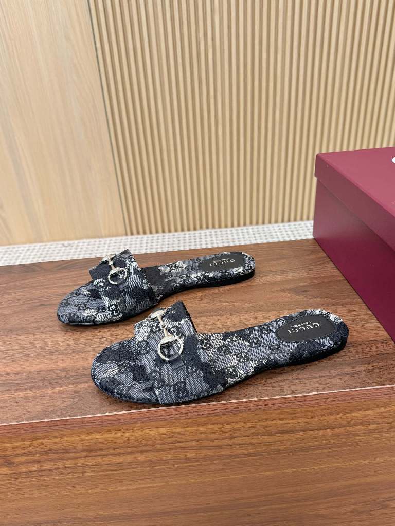 Gucci Slippers(w)-019