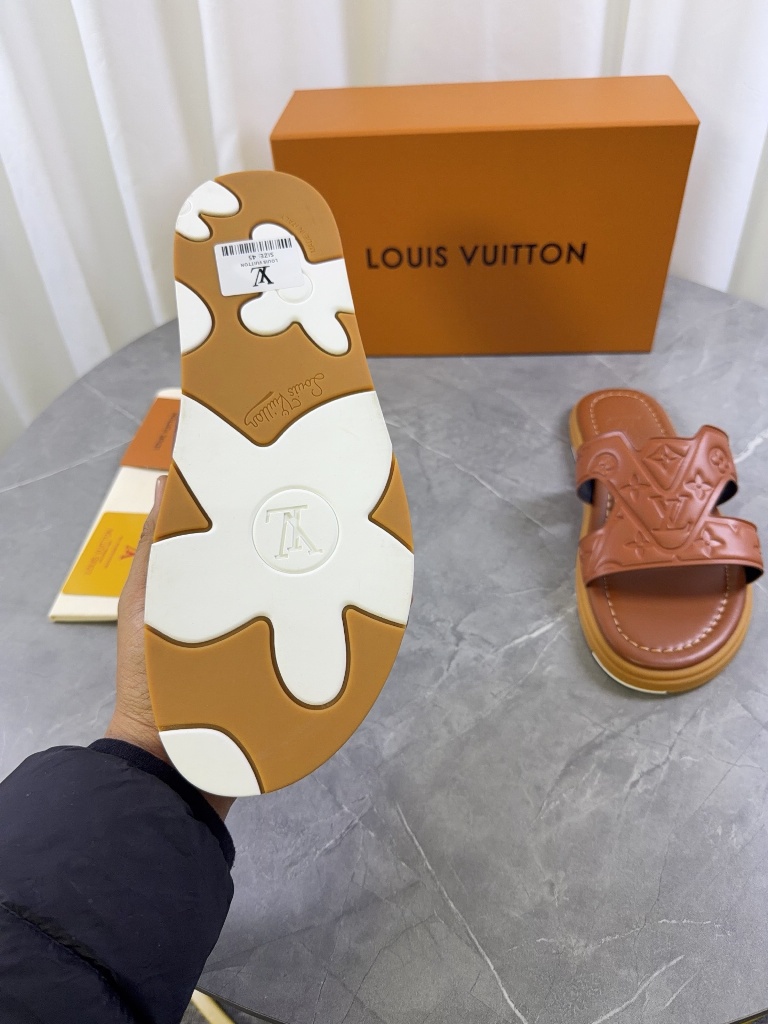 LV Slippers-007