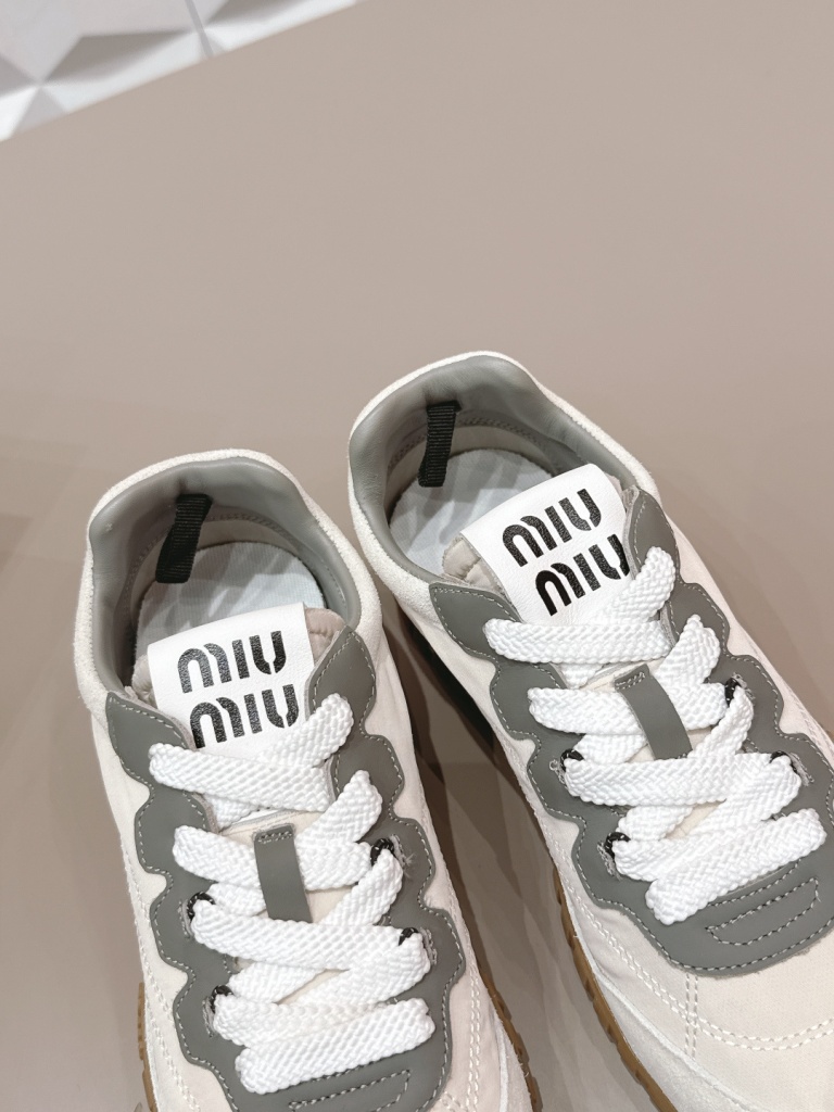 MiuMiu Shoes(w)-009