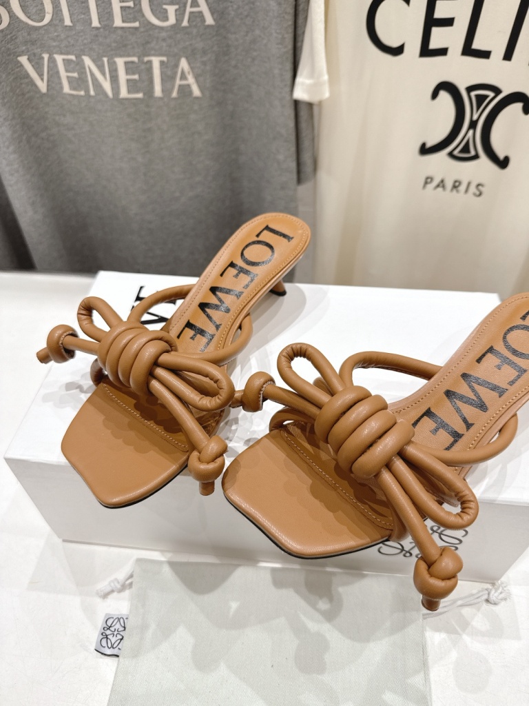 LOEWE Slippers(w)-008