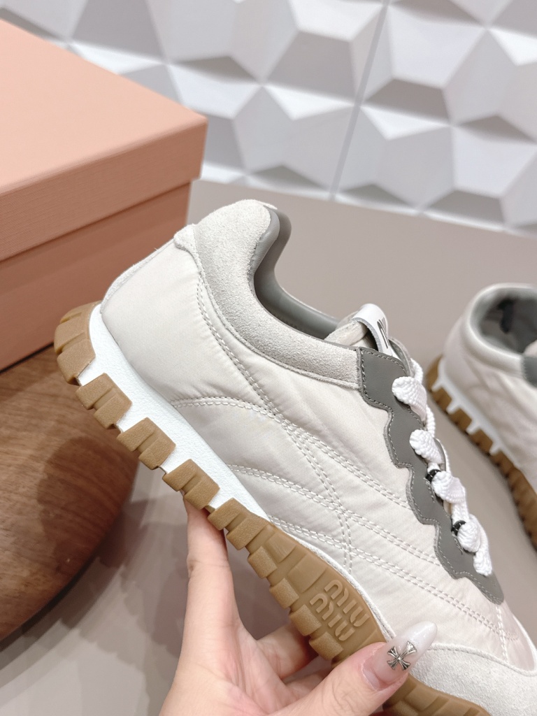 MiuMiu Shoes(w)-009