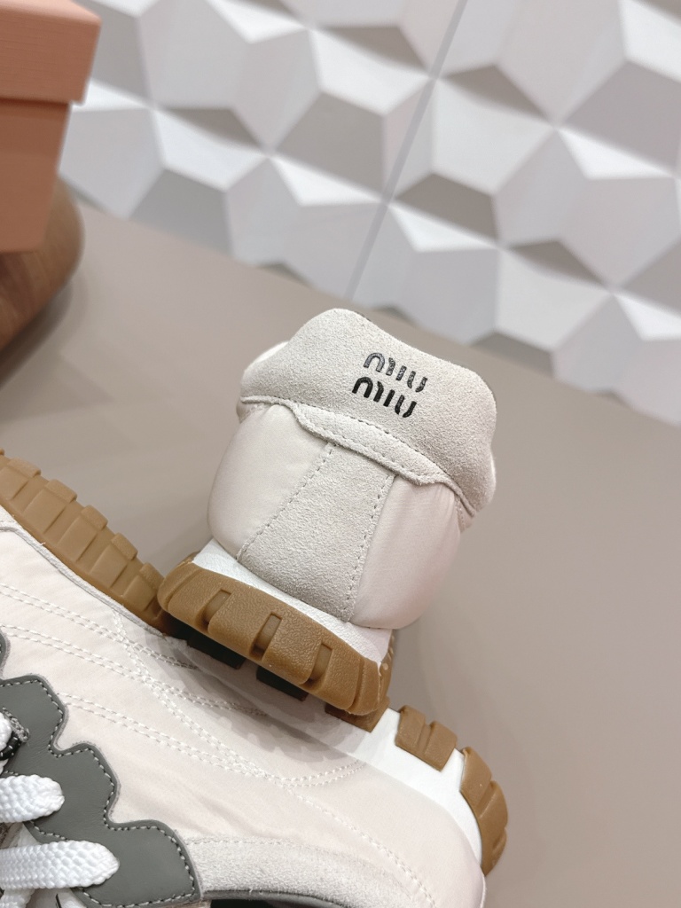 MiuMiu Shoes(w)-009