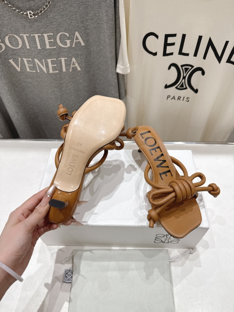 LOEWE Slippers(w)-008