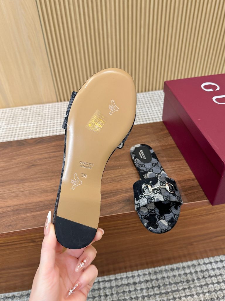 Gucci Slippers(w)-019