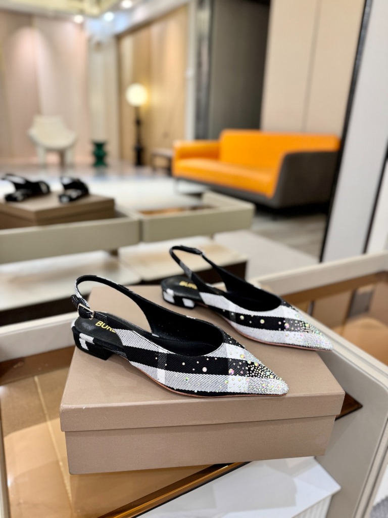 Burberry Sandals(w)-002