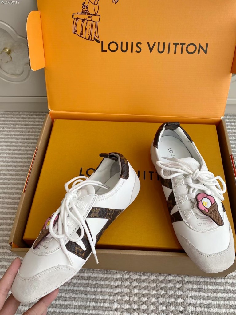 LV Couple Shoes-023