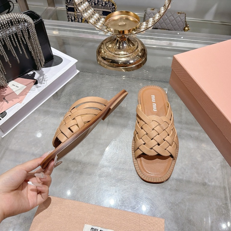 MiuMiu Slippers(w)-001