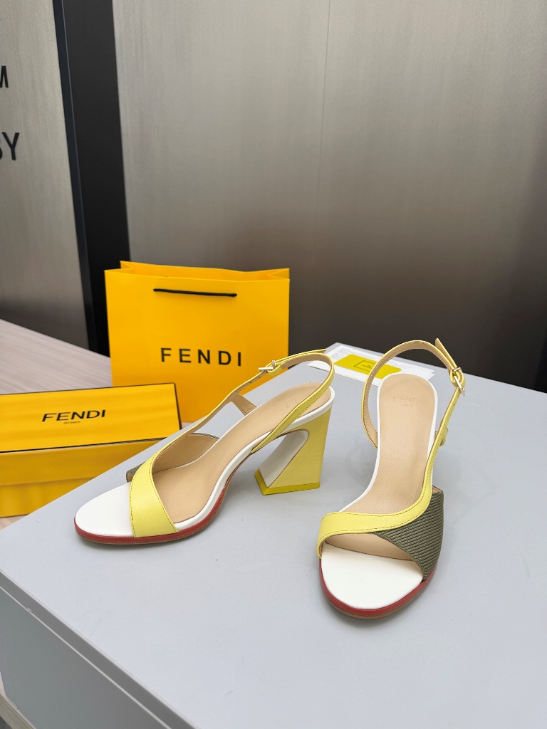 Fendi High Heeled Sandals(w)-003