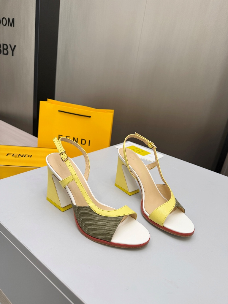 Fendi High Heeled Sandals(w)-003