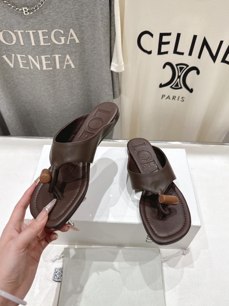 LOEWE Slippers(w)-001