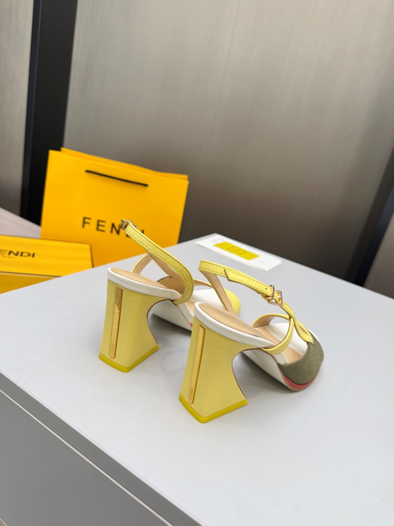 Fendi High Heeled Sandals(w)-003