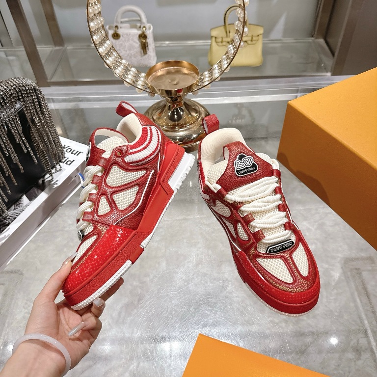 LV Couple Shoes-013