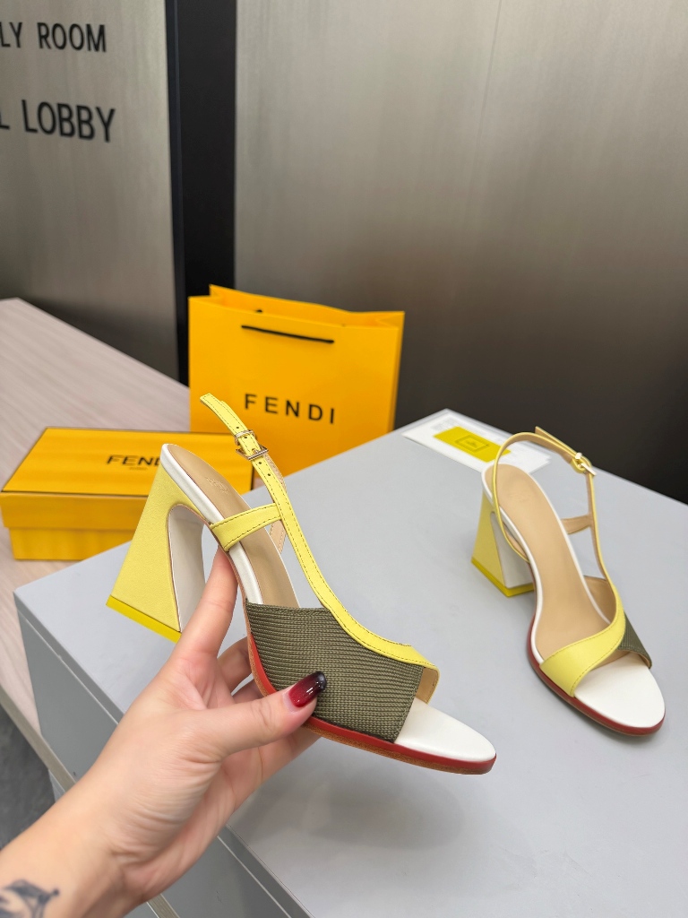 Fendi High Heeled Sandals(w)-003