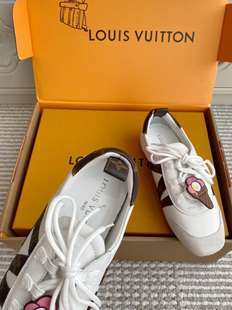 LV Couple Shoes-023