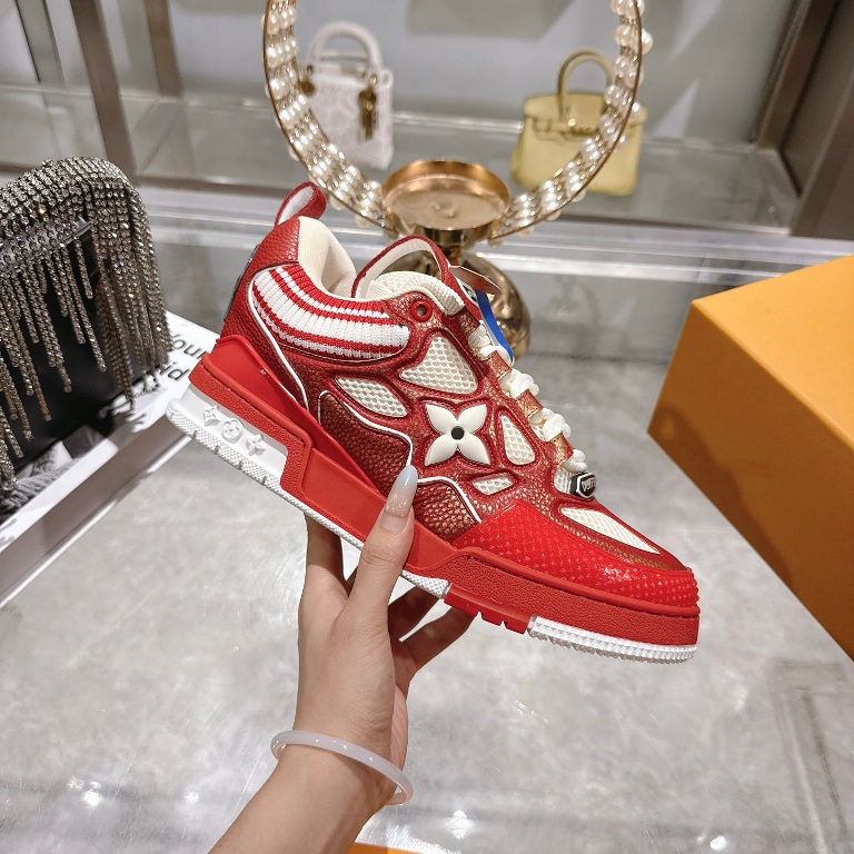 LV Couple Shoes-013