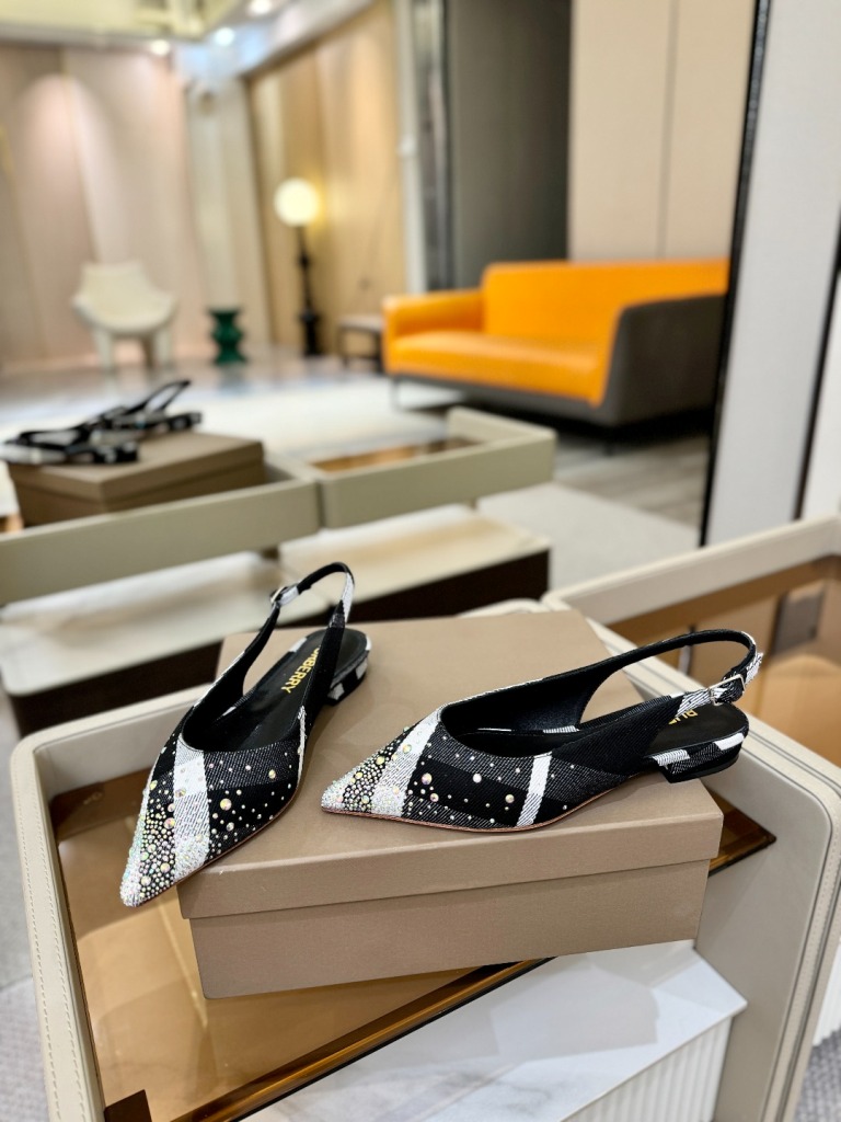 Burberry Sandals(w)-002