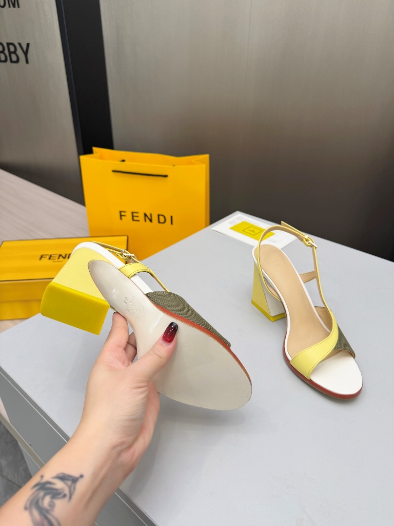 Fendi High Heeled Sandals(w)-003