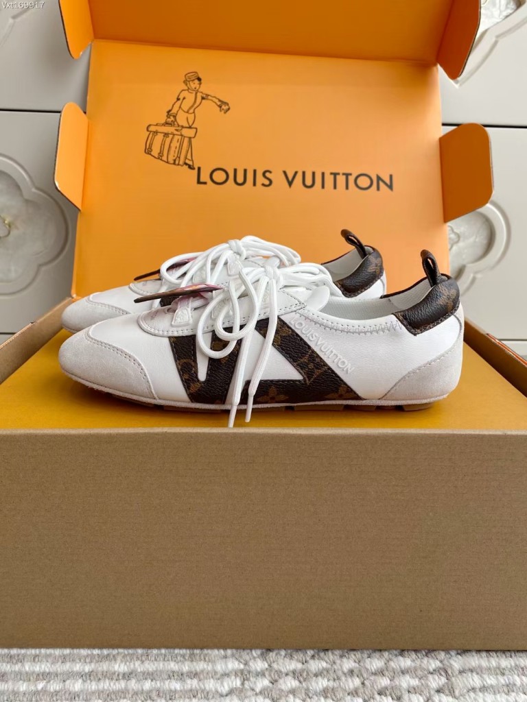 LV Couple Shoes-023