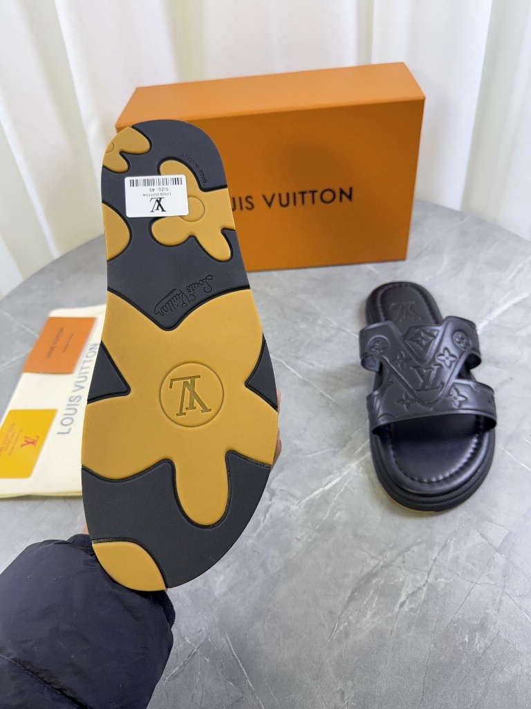 LV Slippers-006