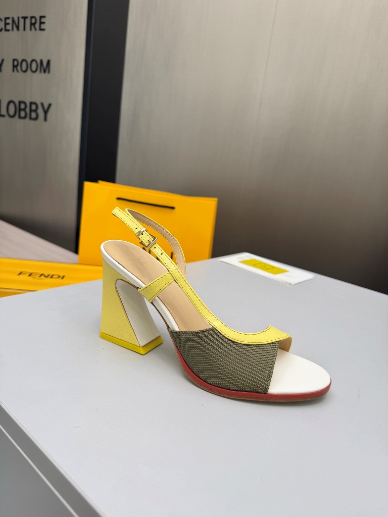 Fendi High Heeled Sandals(w)-003