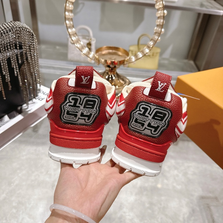 LV Couple Shoes-013