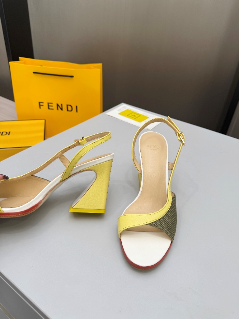 Fendi High Heeled Sandals(w)-003